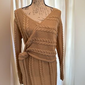 Women’s wrap sweater dress med.